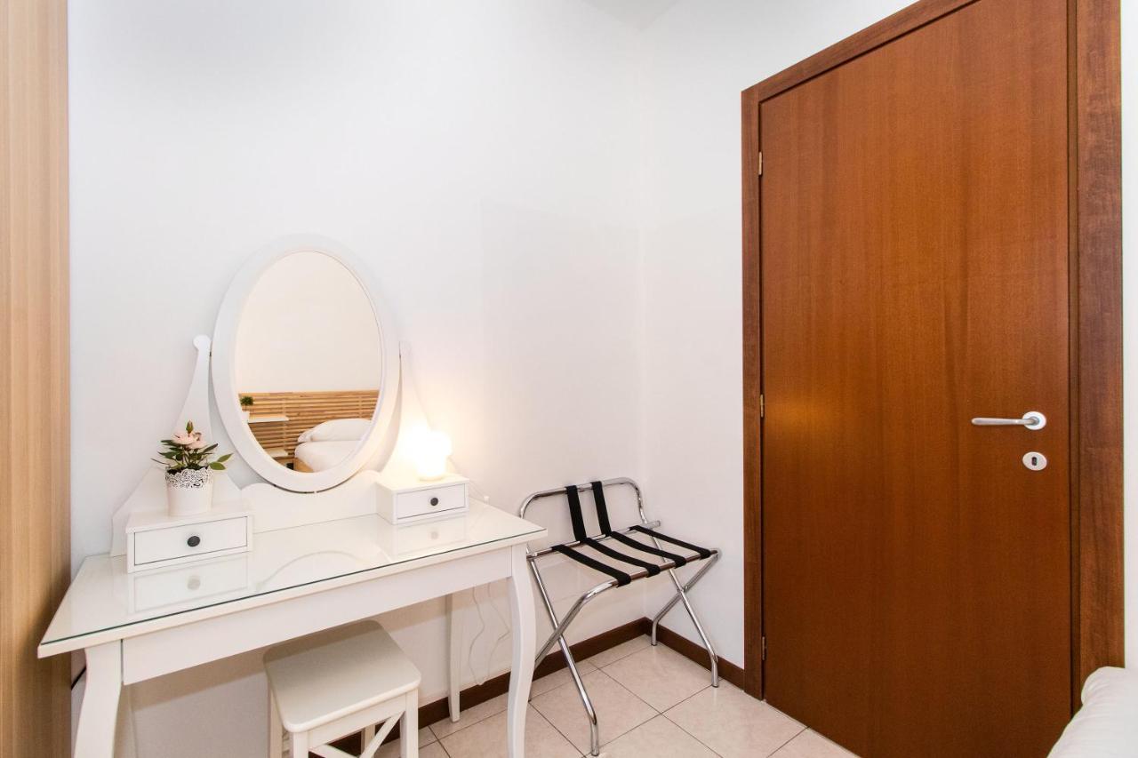 Come Casa Like Home Apartment With Parking Turin Exteriör bild